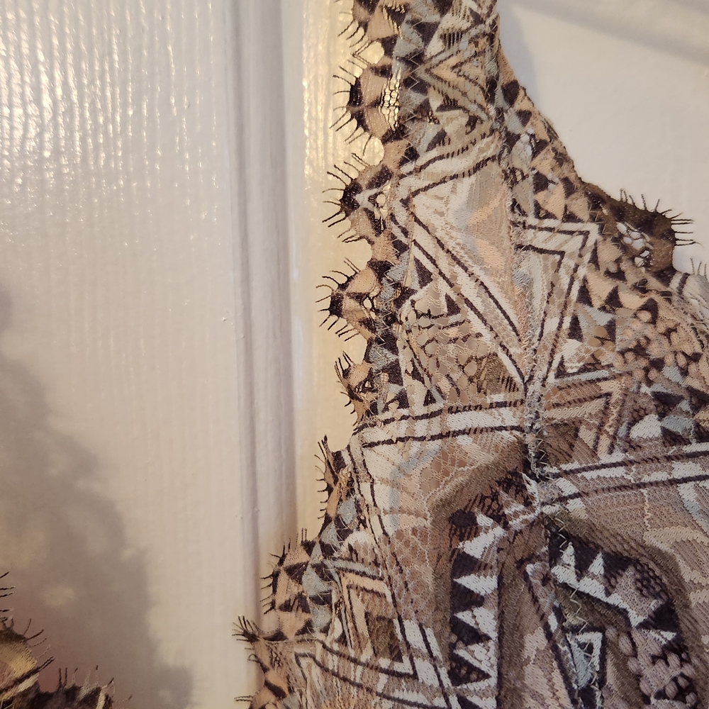 PINK Victoria's Secret Geometric Lace Bralette - Brown and Cream - Picture 5 of 11